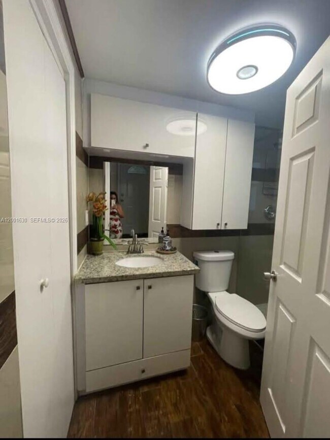 Foto del edificio - 315 NW 59th St