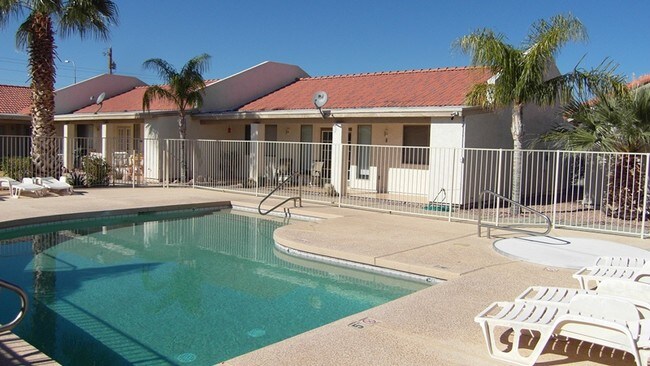 Foto del edificio - Superstition Views Apartments