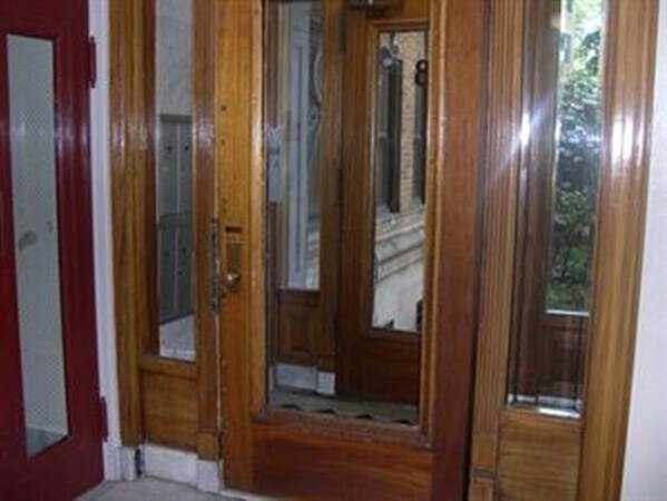 Foto del edificio - 122 Riverway
