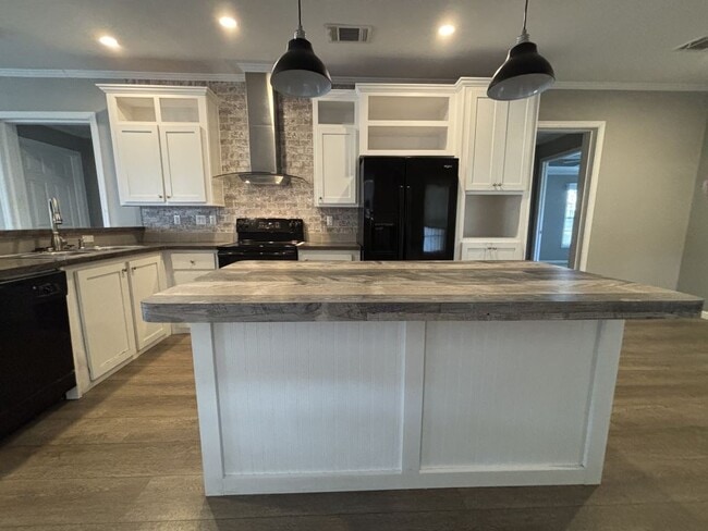 Building Photo - 4 Golf Cove Ct