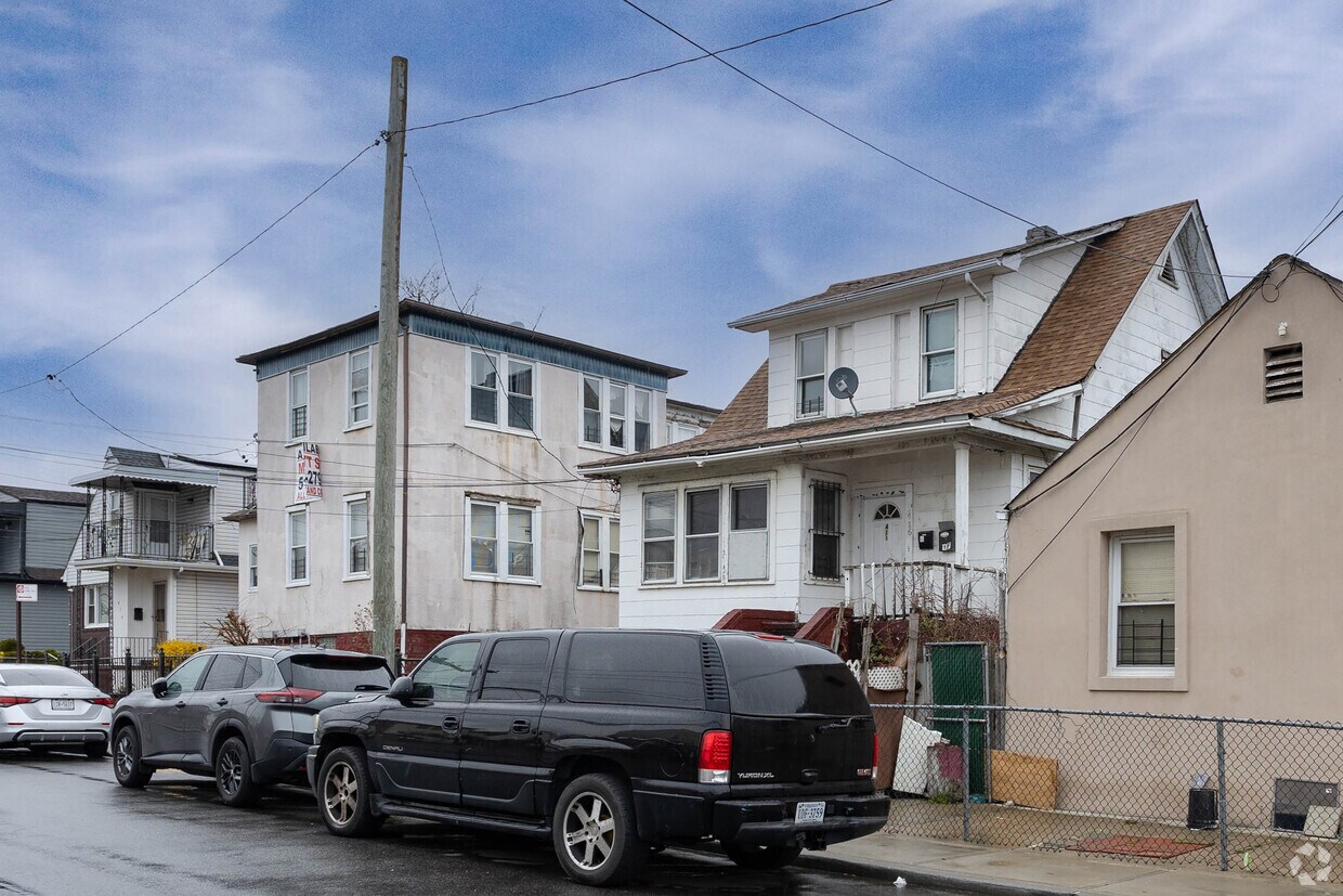 Building Photo - 416-420 Beach 25th St