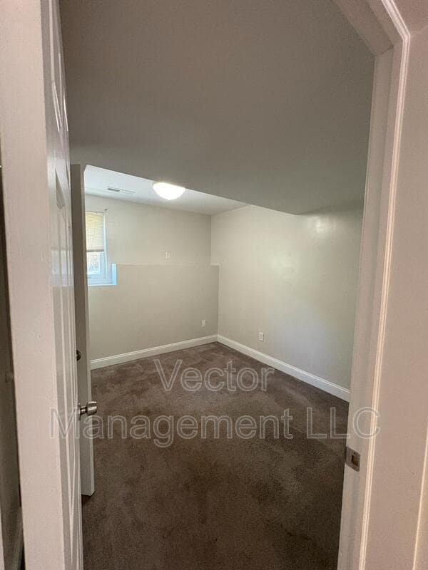 Building Photo - 2842 Dixwell Ave