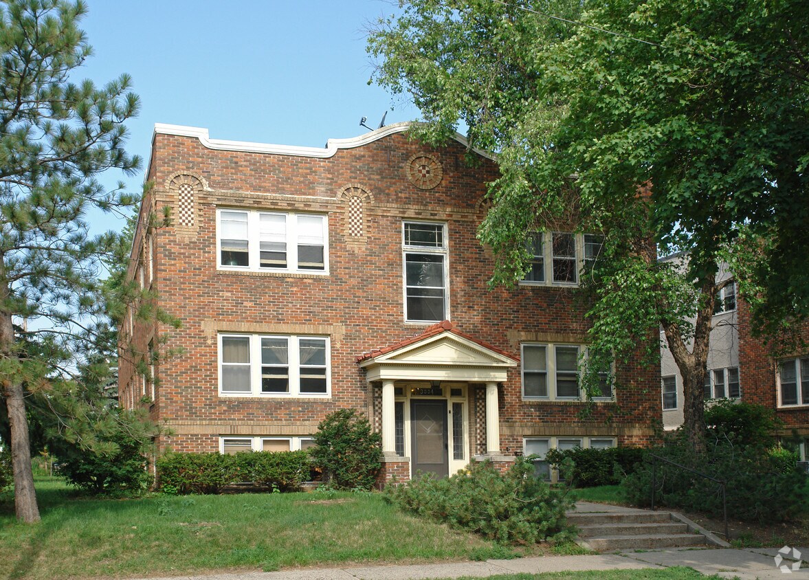 Foto principal - 3334 Blaisdell Ave