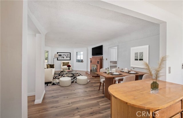Building Photo - 1106 N San Gabriel Ave