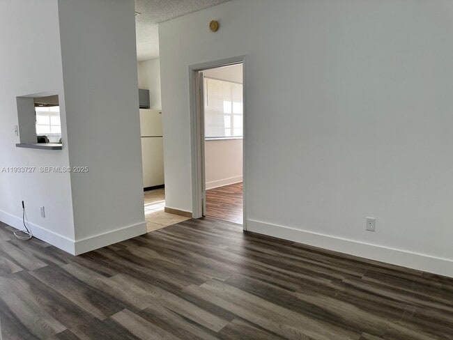 Building Photo - 891 Cypress Park Way