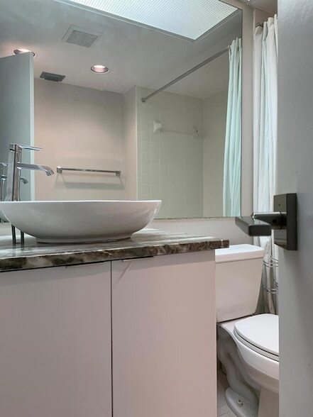 Building Photo - 1601 Abaco Dr