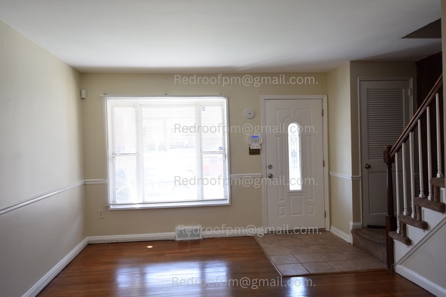 Photo - 565 Brisbane Rd Townhome