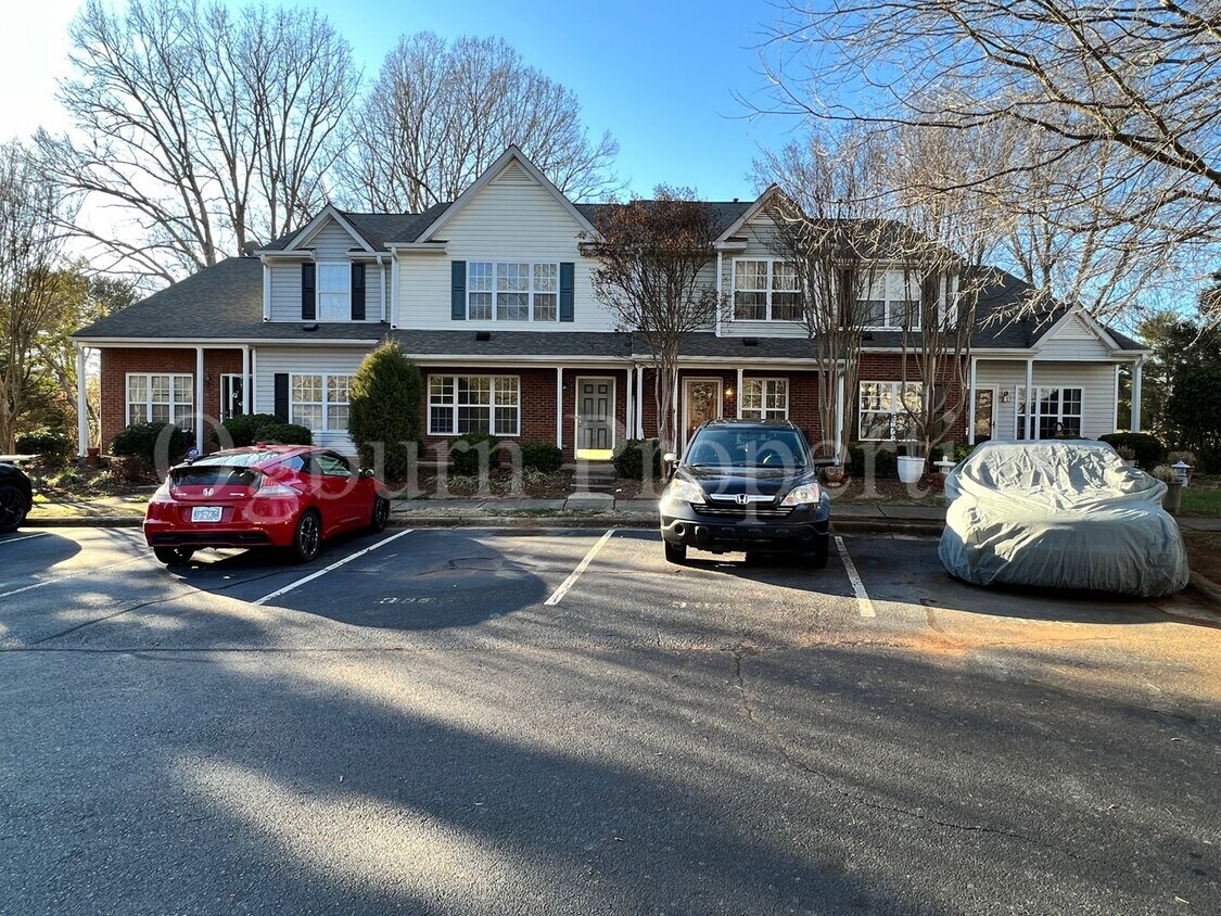 Primary Photo - 3375 Kensington Pl-2BR/2.5BA-Townhouse!!