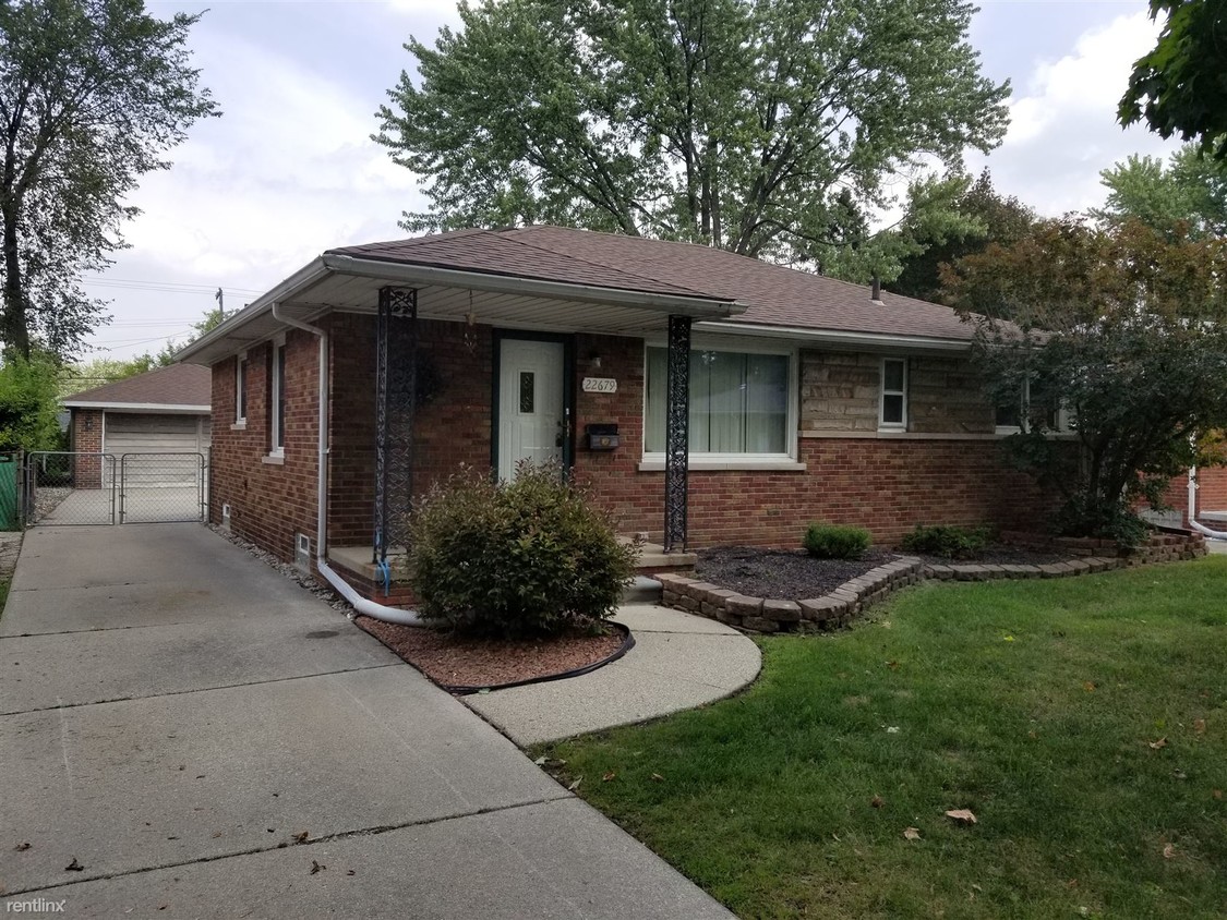 Primary Photo - 3 br, 1.5 bath House - 22679 Oconnor St