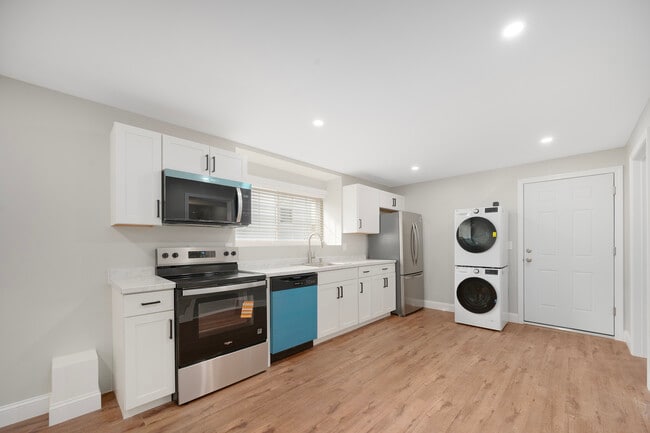 Building Photo - 28 Grosvenor Ave