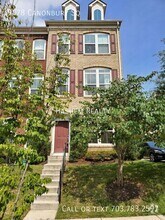 Building Photo - 9478 Canonbury Square