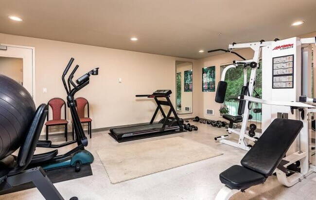 Foto del edificio - 2 bedroom in Seattle WA 98116