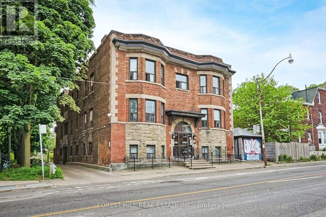 Photo du bâtiment - 333 Harbord St