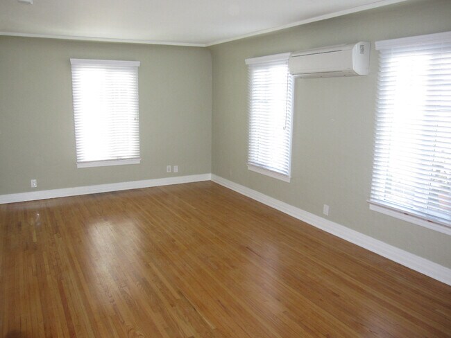 Living Room - 8951 Hubbard St.