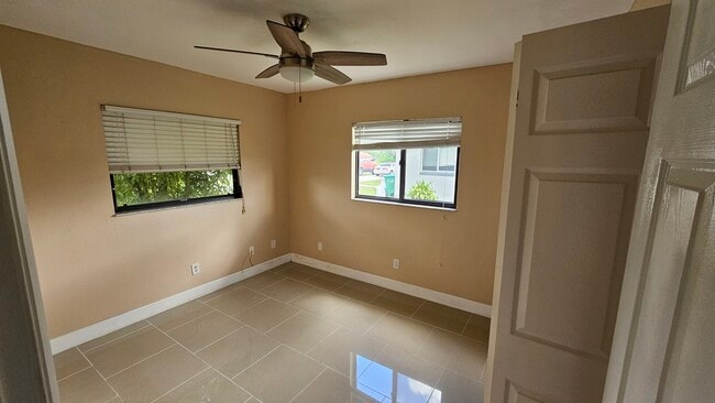 1st Floor Bedroom - 1124 SE 6th Ave