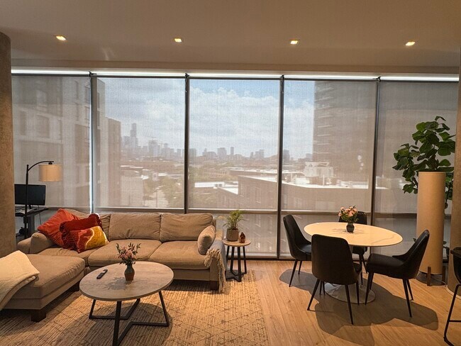 Foto del edificio - 860 W Blackhawk St