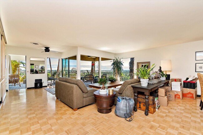 Building Photo - 2112 Southridge Dr