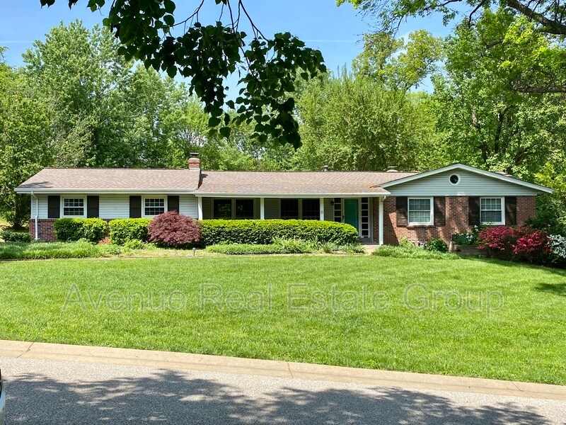 13 S Tealbrook Dr, Ladue, MO 63141 House for Rent in Ladue, MO