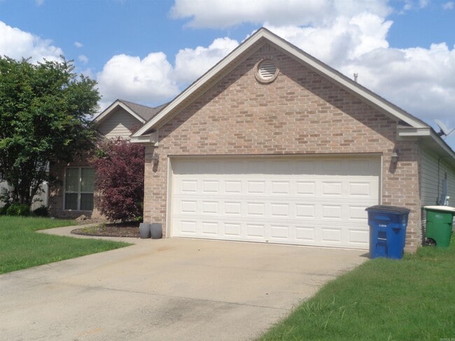Building Photo - 14004 Chesterfield Cir