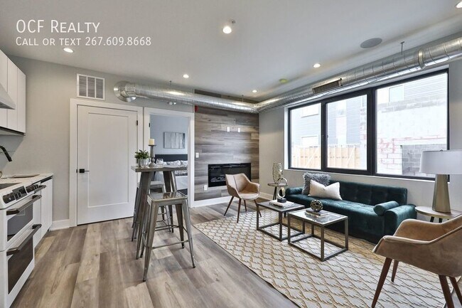 Building Photo - Luxury Francisville Condo
