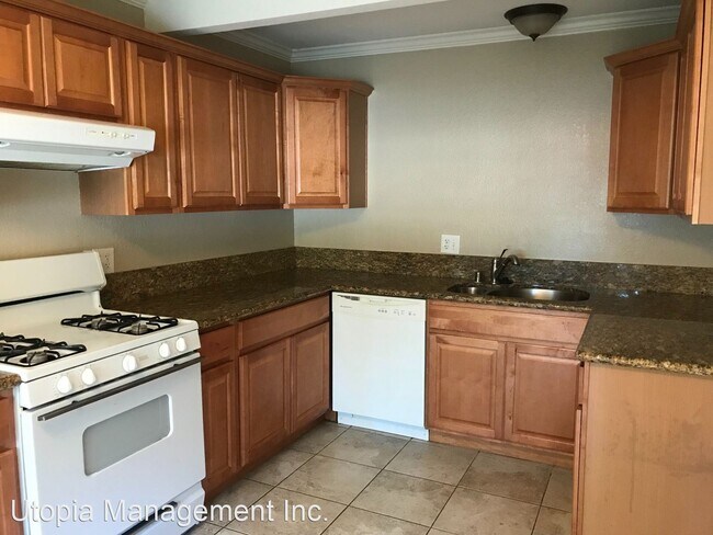Foto del edificio - 2 br, 1 bath House - 1920 Michigan Blvd