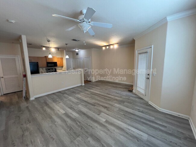 Building Photo - 8290 Gate Pkwy W