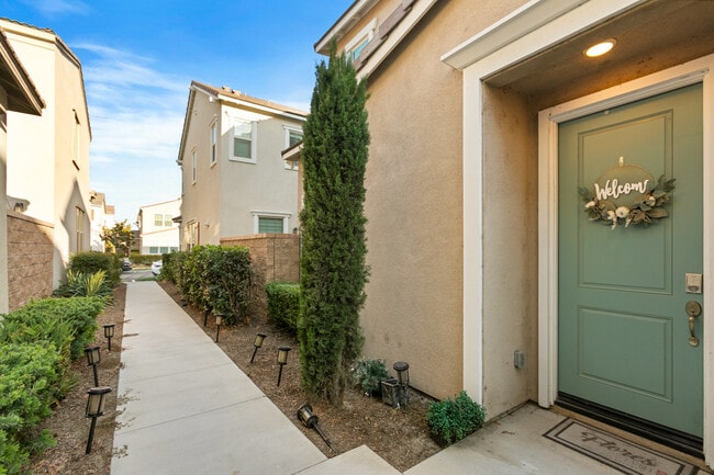 Building Photo - 4846 S Monarch Pl