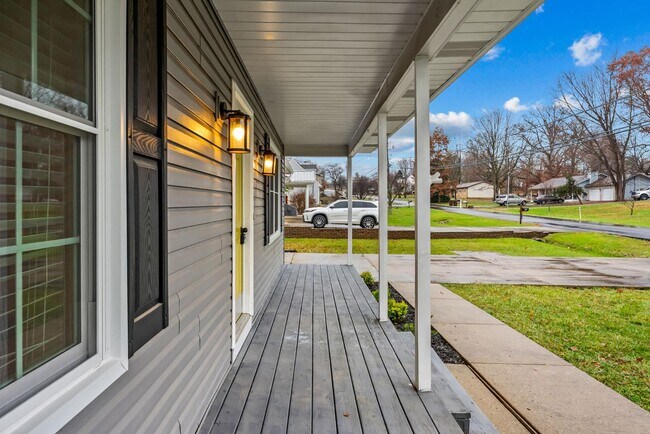 Foto del edificio - 215 Darrell Dr