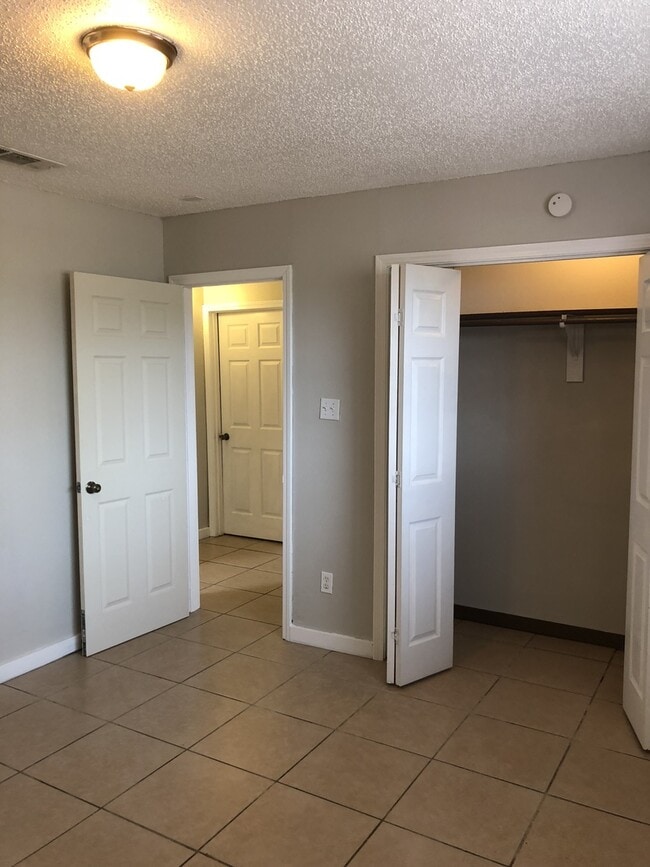 Foto del edificio - 1820 Tricou St