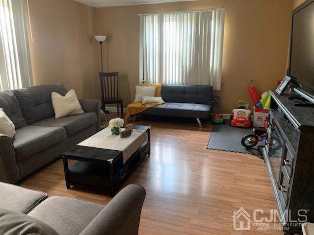 Foto del edificio - 4087 Woodbridge Ave