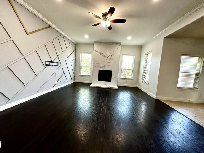 Foto del edificio - 13172 Deep River Dr