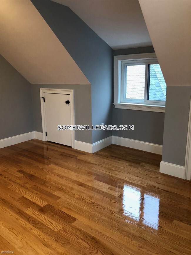 Foto del edificio - 107 College Ave