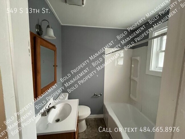 Foto del edificio - 549 S 13th St