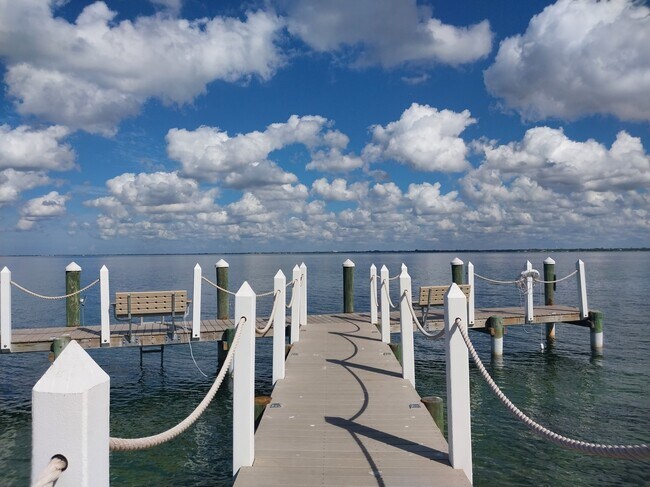 Building Photo - 370 Gulf of Mexico Dr