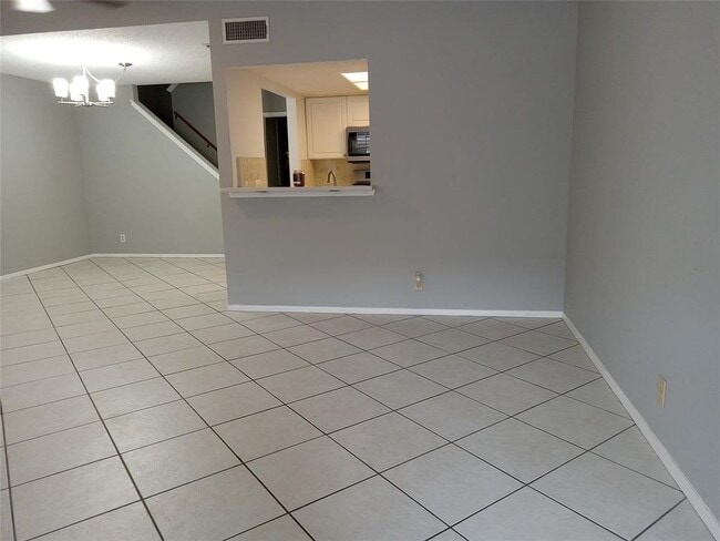 Foto del edificio - 910 E Meadowmere Ln