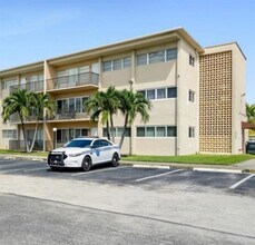 Building Photo - 1400 NE 169th St