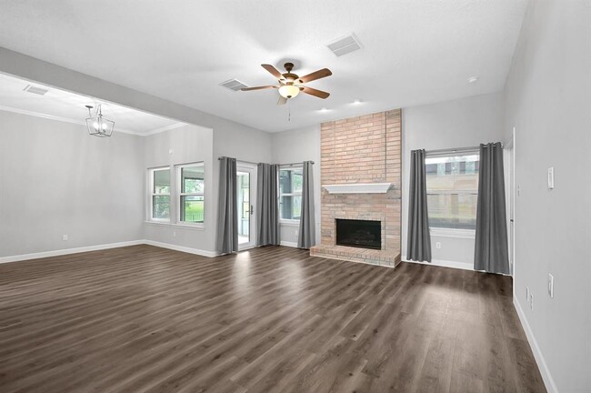 Building Photo - 802 Birchview Ct