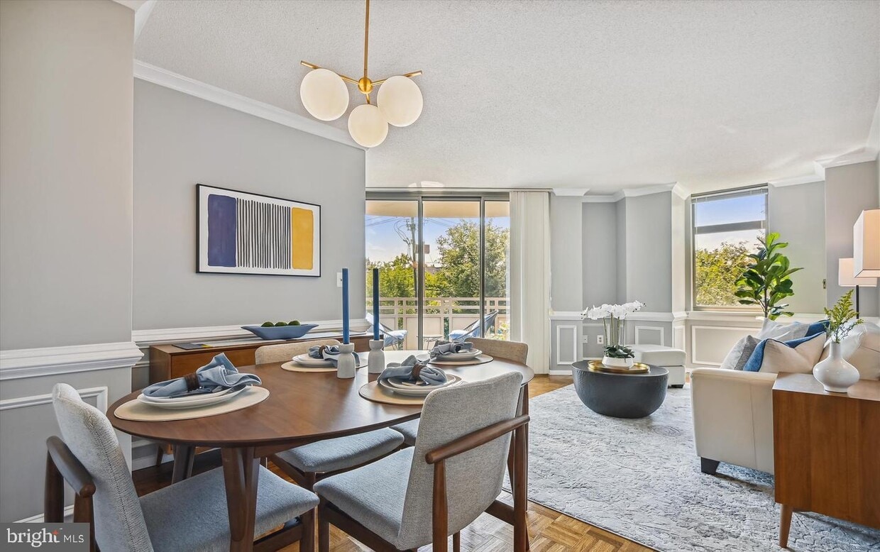 7111 Woodmont Ave Unit 302, Bethesda, MD 20815 Room for Rent in