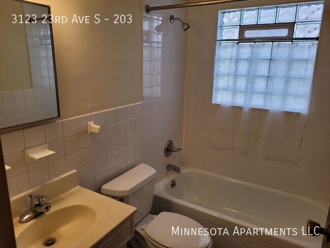 Foto del edificio - 1 Bedroom Available with a Great Location!