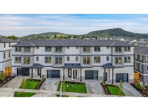 Building Photo - 3660 SW Sandlewood Ln