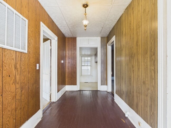 Building Photo - 315 High St