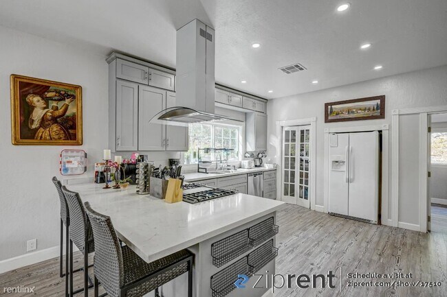 Foto del edificio - 4 br, 3.5 bath House - 785 Brush Creek Ln,...
