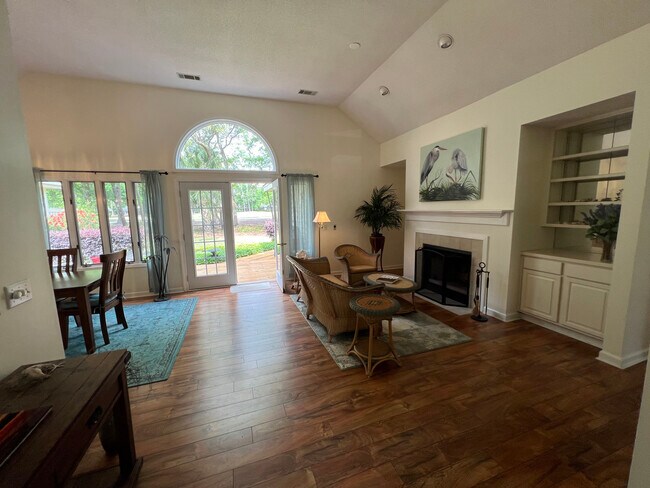living room and dining room - 1407 BB Sams Ct