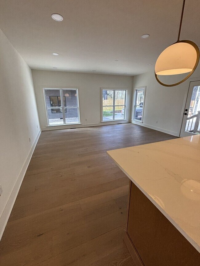 Foto del edificio - Brand-new 4-bedroom, 3.5-bath home