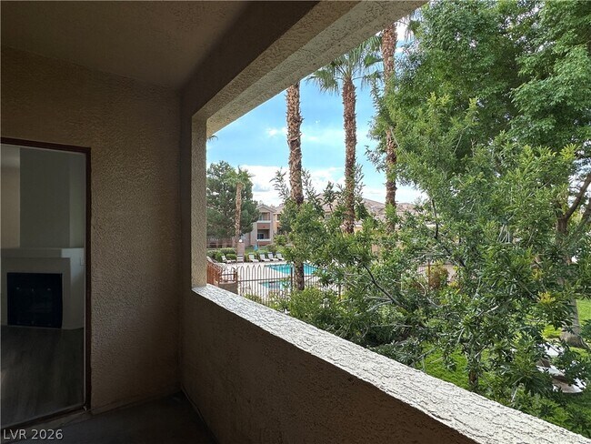 Foto del edificio - 1050 E Cactus Ave
