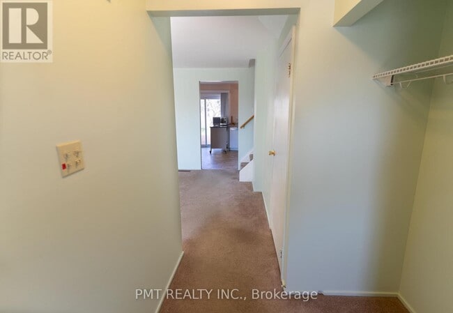 Building Photo - 728 Krosno Blvd