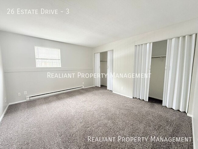 Building Photo - 26 Estate Dr