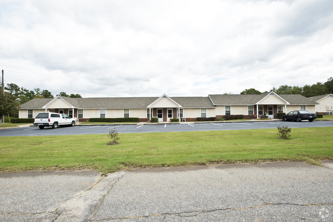 Building Photo - Brook Point Apartments