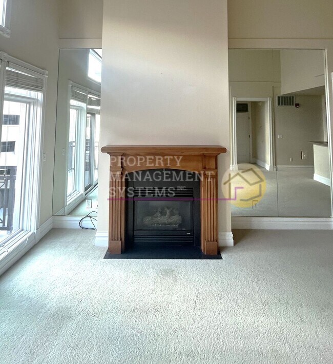 Building Photo - Spacious 2 Bedroom Condo Downtown SLC