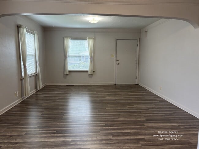 Building Photo - 335 3rd St SE